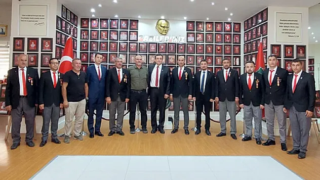 Tekdemir, gazileri ziyaret etti