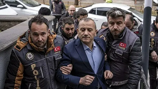 Telefonuna El Konulan Eski Vali'nin Karıştığı Olaylar Belirlendi