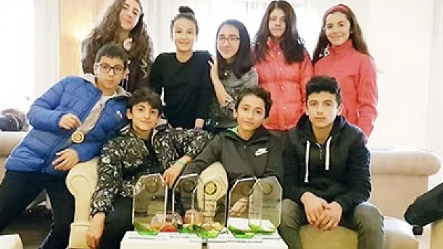 Tenisçiler 5 birincilik aldı – Kocatepe Gazetesi