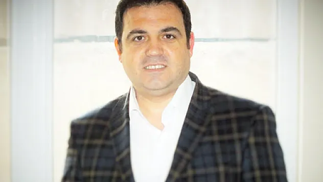 'Teröristlere serbest, vatanseverlere yasak'