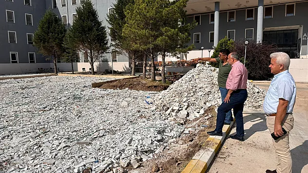 Tınaztepe’ye Halı Saha Yapılıyor
