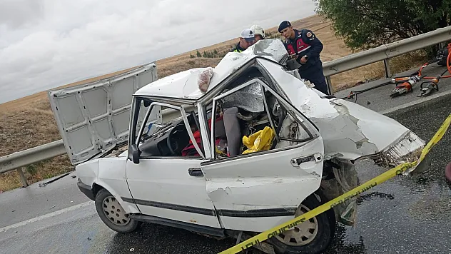 Tır Otomobile Arkadan Çarptı! 2 Kadın Hayatını Kaybetti