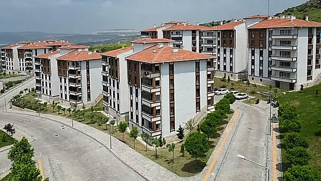 TOKİ Afyonkarahisar'da 3 Konut, 12 İşyeri Satacak