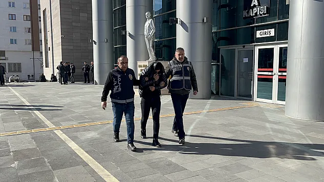 TOKİ Hak Sahiplerini Toplam 430 Bin TL Dolandıran Şüpheli Yakalandı