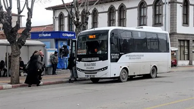 Toplu taşımadaki zam, gazetecilerin gündeminde