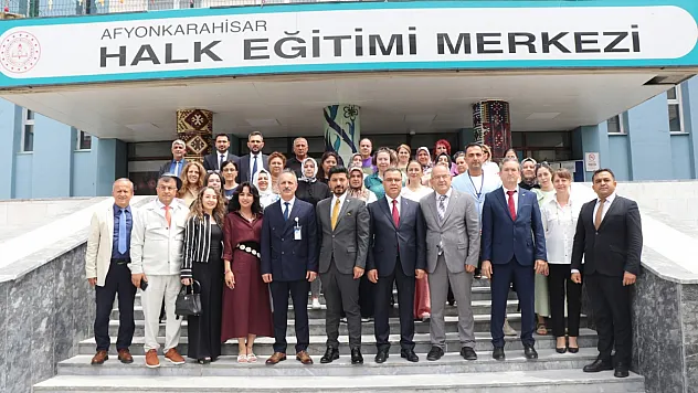 Topoğlu: HEM Her Yaştan Vatandaşa Öğrenme Fırsatı Sunuyor