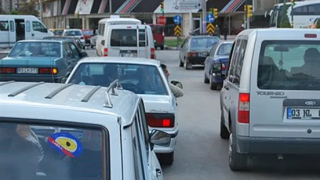 Trafiğe üst geçit formülü – Kocatepe Gazetesi