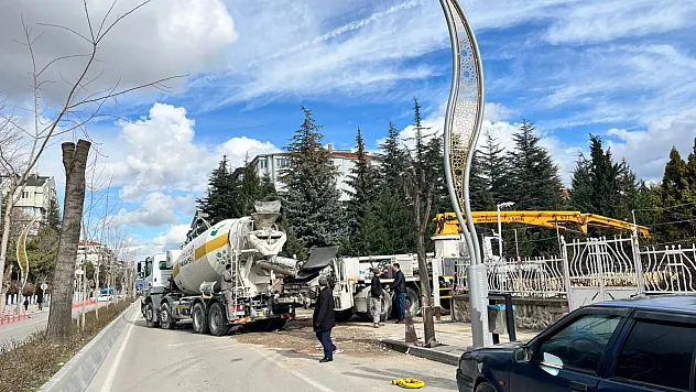 Trafik Akışını Kestiler, Vatandaş İsyan Etti