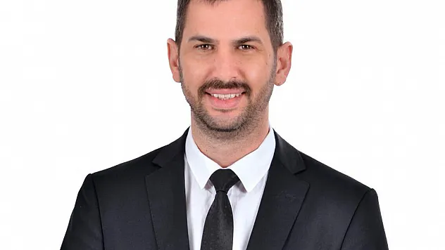 'Tüm Sağlık Çalışanlarının Tıp Bayramı Kutlu Olsun'