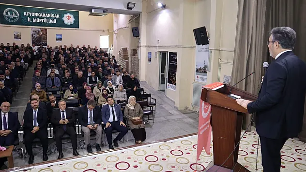 Turgut Erhan Afyonkarahisar'da Konuştu