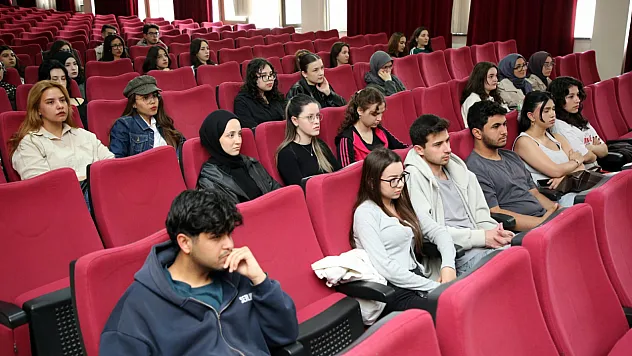 'Türk İnkılabı, Osmanlı Modernleşmesinin Yüzyıla Yayılan Birikimi'