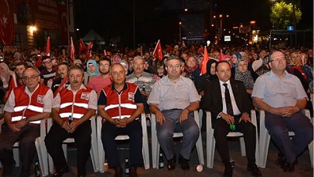 Türk Kızılay'ı tüm nöbet meydanlarında