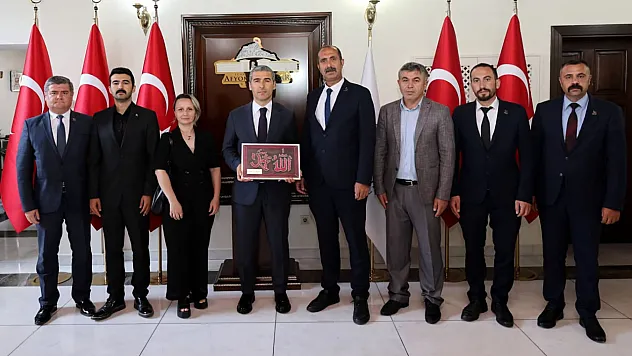 TÜRKAV'dan Vali Aktaş'a Ziyaret