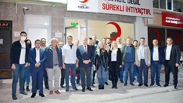 TÜRKAV'dan kan bağışı