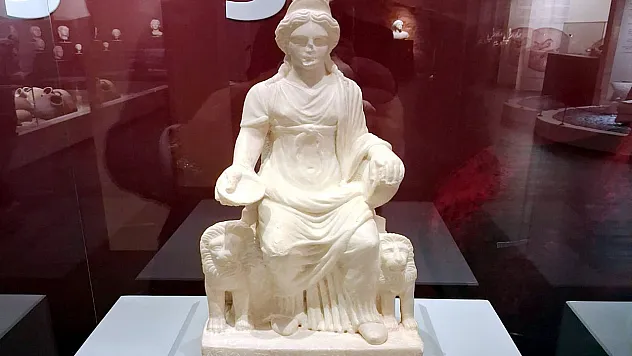 Türkiye'nin En Çok Konuşulan Eserlerinden Kybele, Afyon'da Neden Yok? İşte Cevabı!