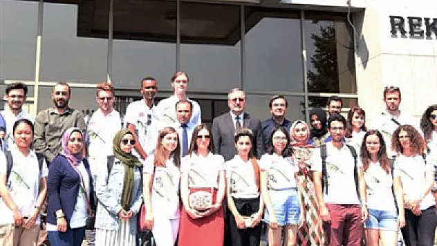 'Türkiye'nin bütün imkanları misafir öğrencilere açık'