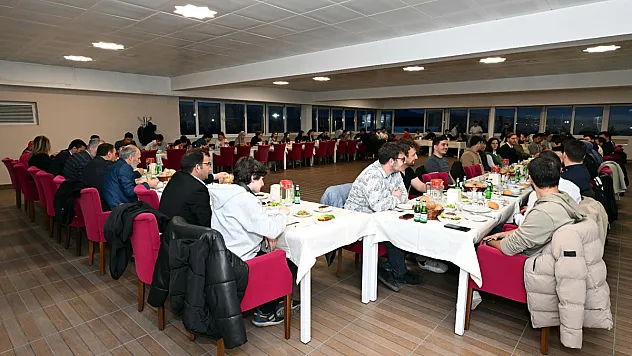 'Türkiye'nin İlk Astronotu Yarın AKÜ'de Konuşacak'