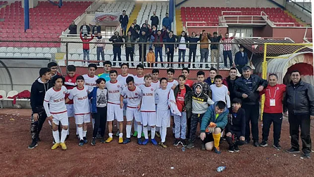 U-16'larda şampiyon Sandıklıspor oldu
