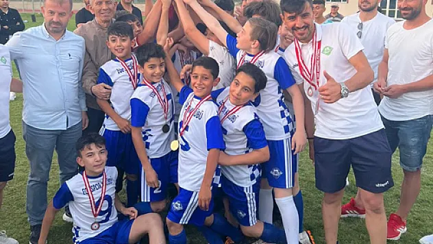 U12’lerde şampiyon Ege