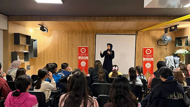 Üç Günlük Kampta Gençlere Değerler Aktarıldı