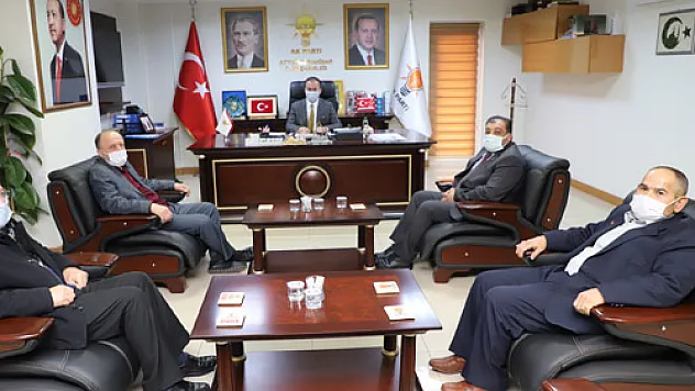 Uluçay, Saadet Partisi'nin ziyaretinde konuştu: 'Muhalefet, vatanı için çalışırsa muhatap alınır'