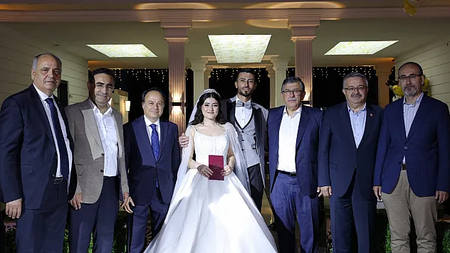 Ulusoy ve Özkara Ailelerinin Mutlu Günü
