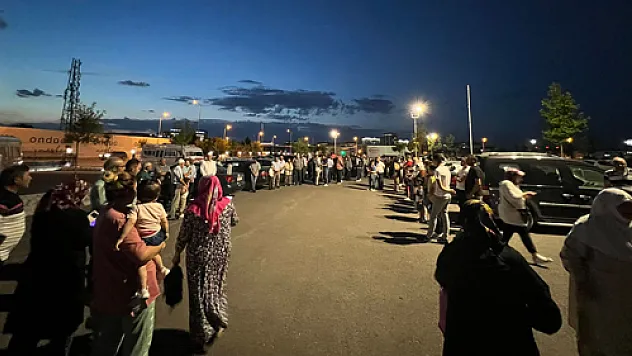 Umre kafilesi dualarla uğurlandı