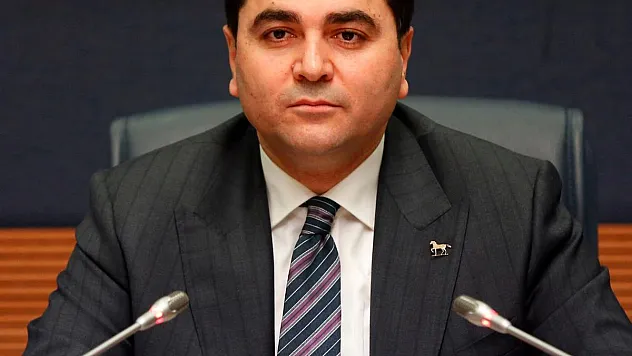 Uysal, maaşını virüs mücadelesine bağışlıyor