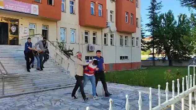 Uyuşturucu ticareti yaptığı iddia edilen 2 kardeş tutuklandı