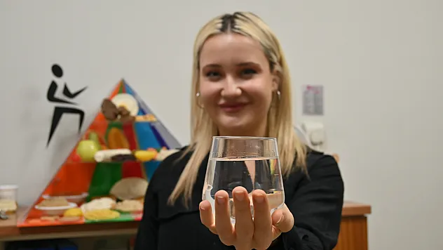 Uzmanından Çocuklar İçin Su Yerine Asitli Meşrubatlar Tercihi Konusunda Uyarı