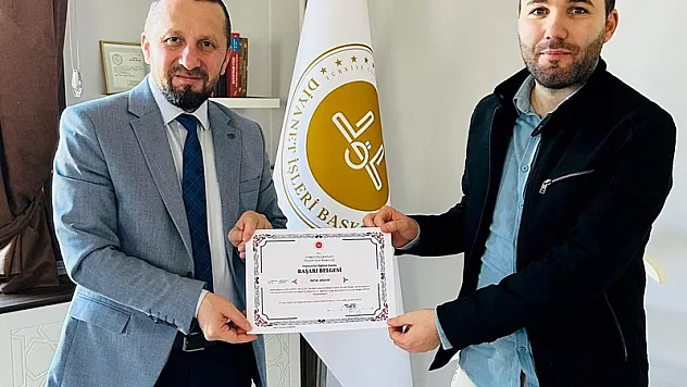 Vaaz Kursuna Katılan Din Görevlilerine Başarı Belgesi Verildi