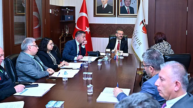 Vali Aksoy, Vatandaşların Talebini Dinledi