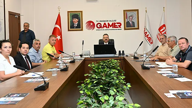 Vali Aksoy, Yangınla İlgili Gelişmeleri Koordinasyon Merkezinden Takip Ediyor