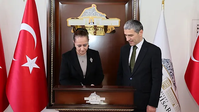 Vali Aktaş'a Ziyaretler Sürüyor