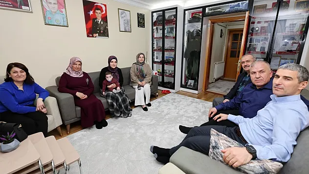 Vali Aktaş, Şehit Ailesini Ziyaret Etti
