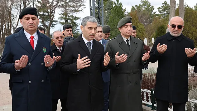 Vali Aktaş, Şehitlerimiz İçin Dua Etti