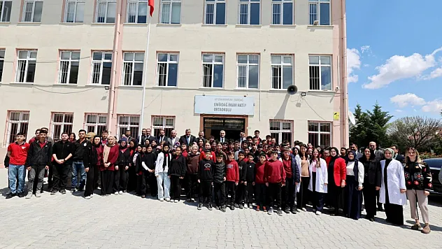 Vali Aktaş Sınıfa Girdi, Öğrencilerin Hedeflerini Dinledi