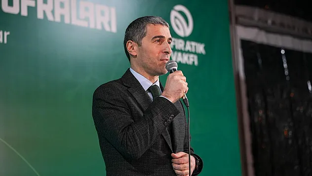 Vali Aktaş'tan Dikkat Çeken Çıkış: Eber Gölümüzü Kurtaracağız