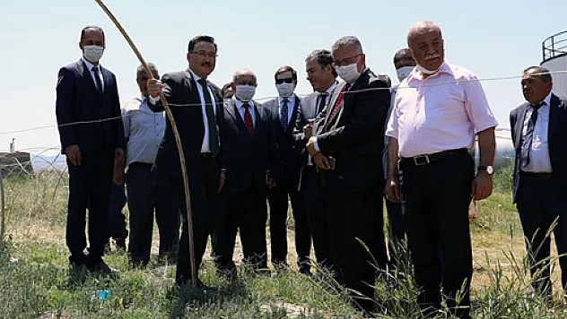Vali Çiçek, ayak basmadık yer bırakmıyor
