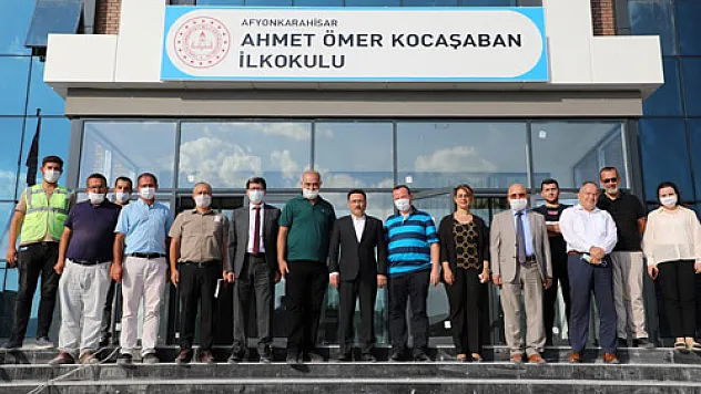 Vali Çiçek, okulu inceledi