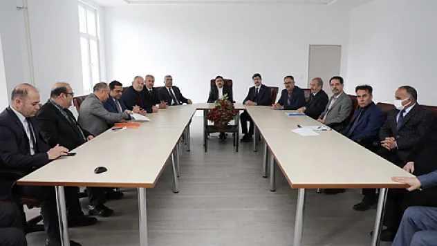 Vali Çiçek’ten,  eğitim-öğretime sıkı takip