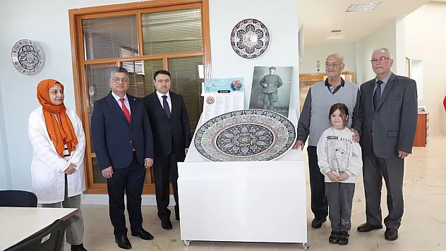 Vali Işın Çini Sanatçısı Hamza Üstünkaya'yı Ziyaret Etti
