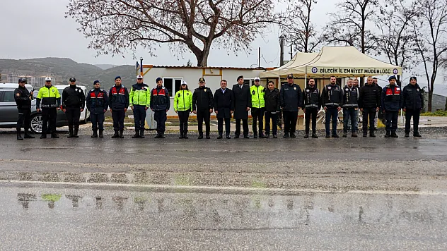 Vali Sözer Denetim Noktasında Güvenlik Güçleriyle Bayramlaştı