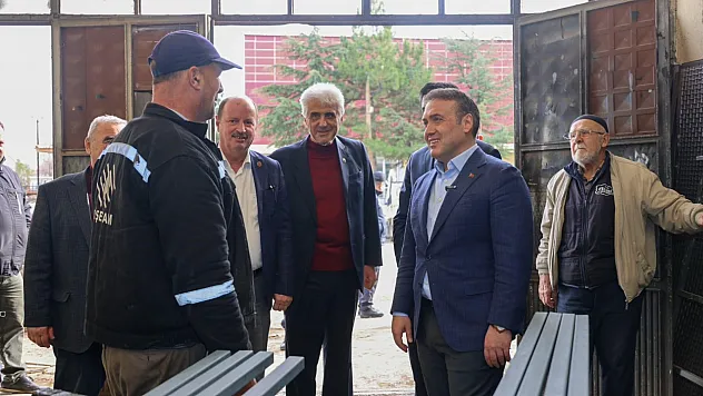 Vali Sözer Pazaryeri Küçük Sanayi Sitesi'nde Esnafla Buluştu