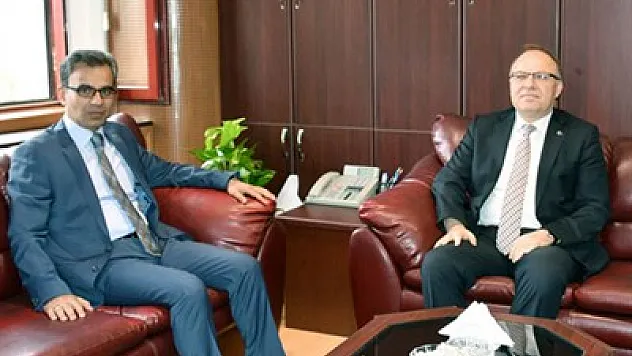 Vali Tutulmaz’dan Başsavcı Özel’e hayırlı olsun ziyareti