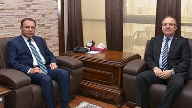 Vali Tutulmaz’dan iade-i ziyaret – Kocatepe Gazetesi