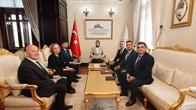Vali Yiğitbaşı, Azeri Acenta Yetkililerini Kabul Etti