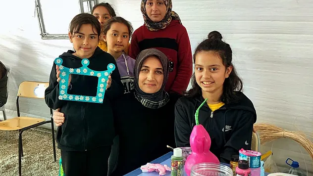 Vali Yiğitbaşı İskenderun’da depremzedelerle birlikte