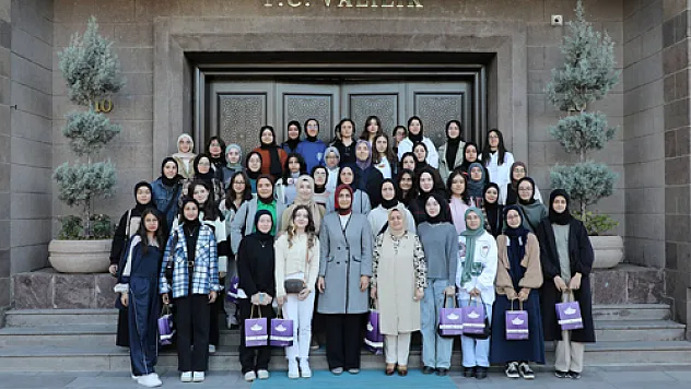 Vali Yiğitbaşı, Lise Öğrencilerini Kabul Etti