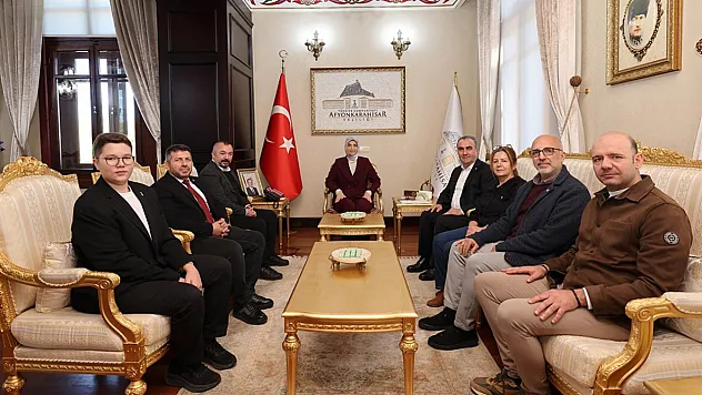 Vali Yiğitbaşı'na '10 numara' Hediye